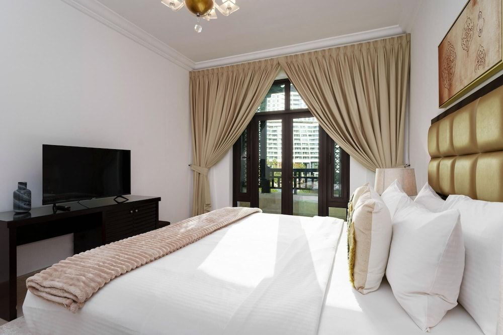 Tasteful Apt cls to Burj Khalifa Dubai Mall Apartment 17