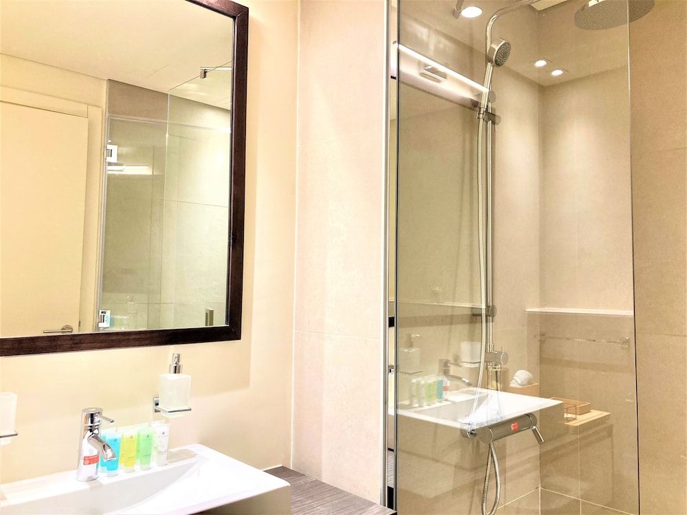 undefined Amazing living in park view studio 8