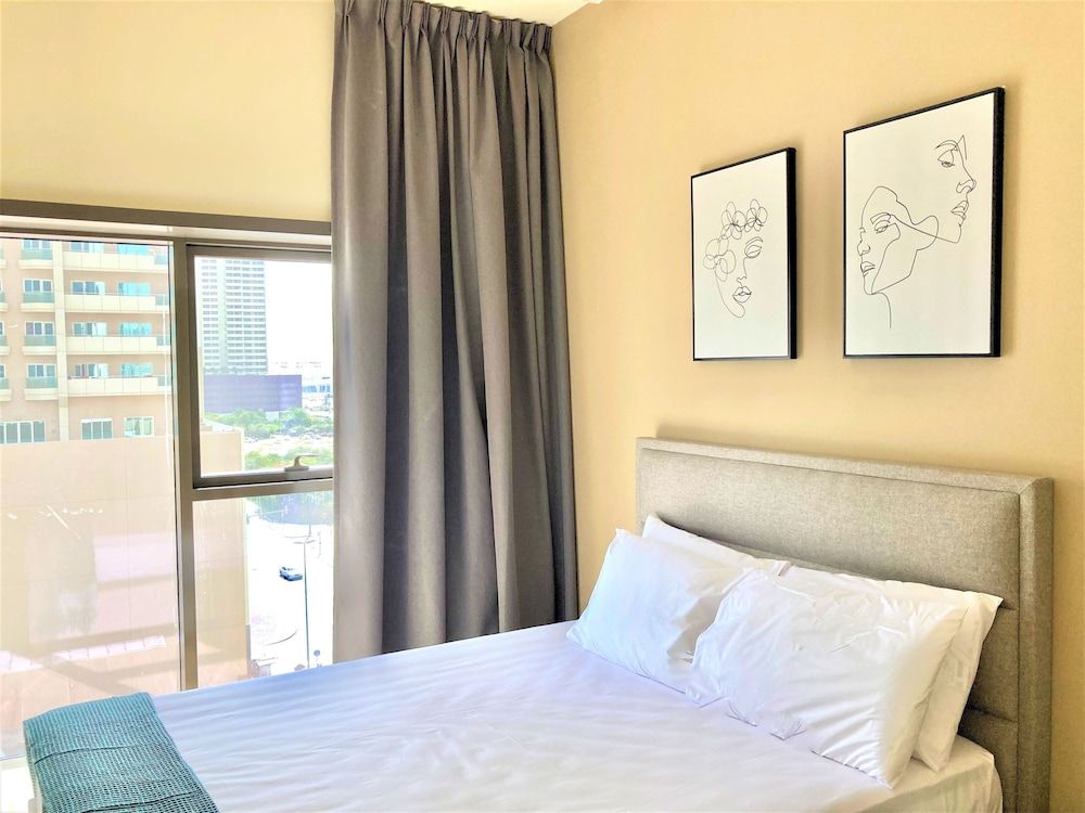 undefined Amazing living in park view studio