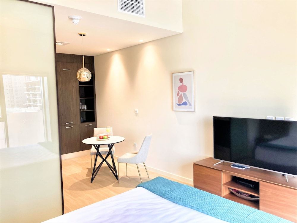 undefined Amazing living in park view studio 9