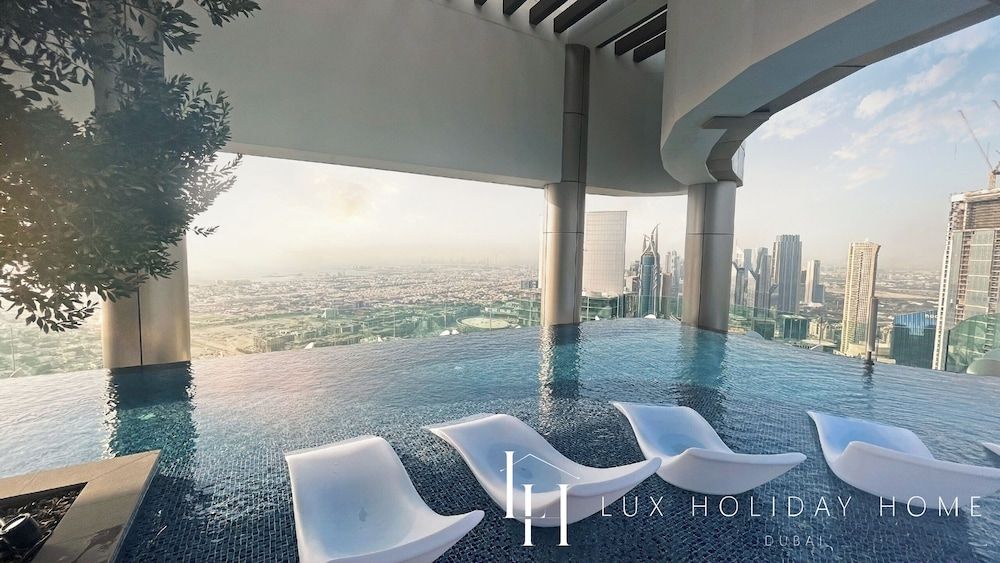 undefined LUX The Paramount Sea View Suite 9