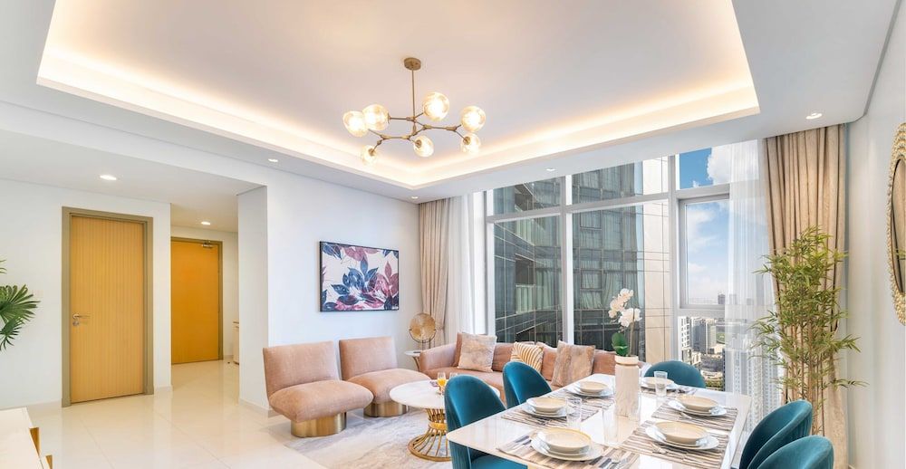 undefined LUX The Paramount Sea View Suite 5