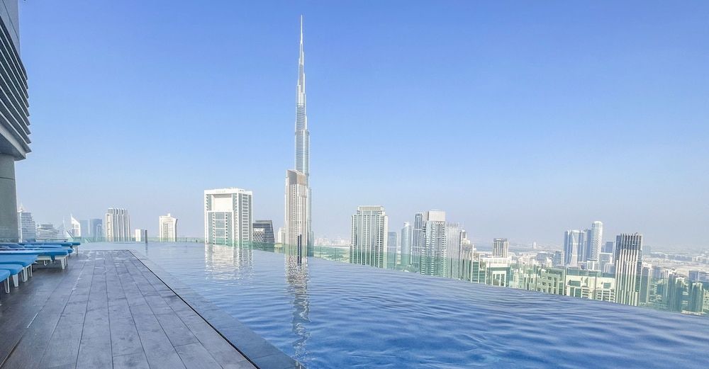 undefined LUX The Paramount Sea View Suite 10