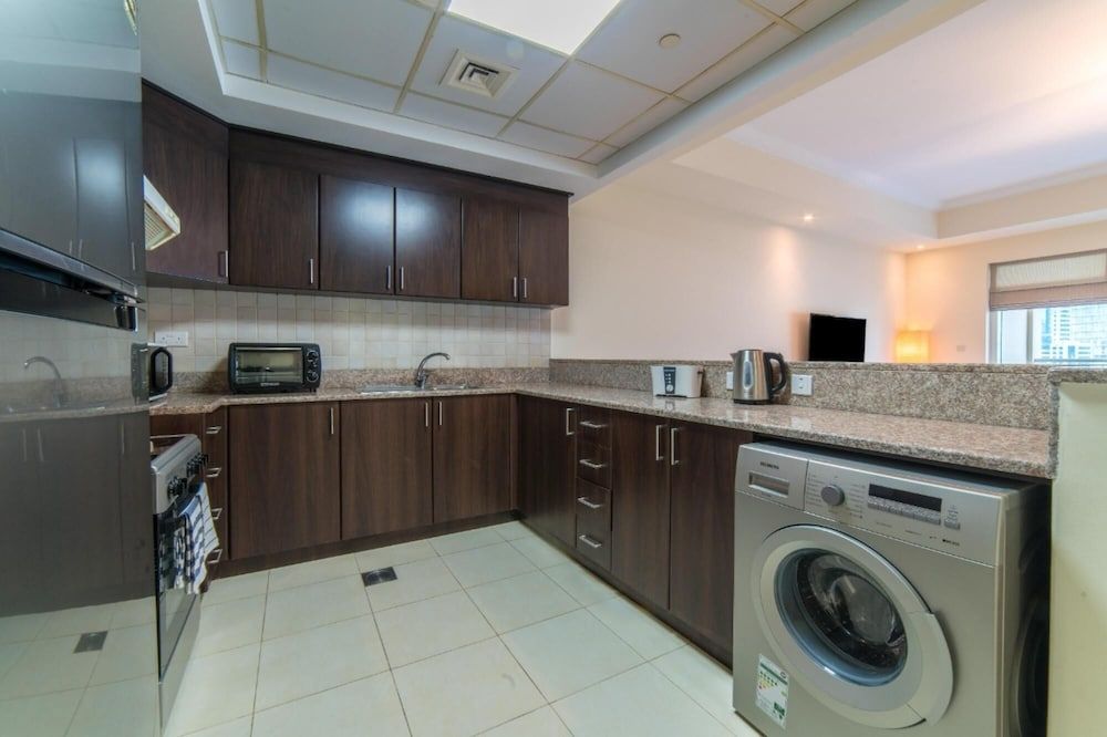 undefined Large 1 Bed Business Bay Canal 5