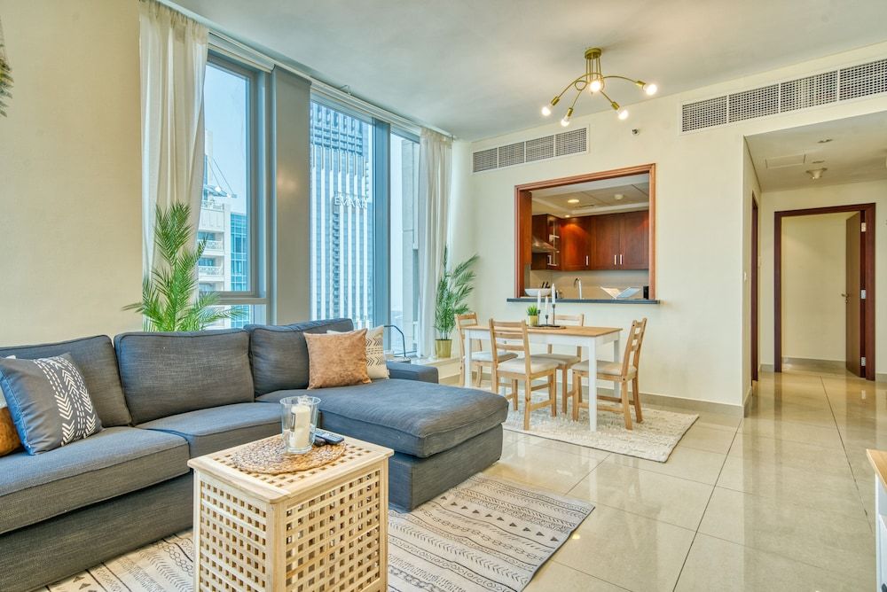 Monty - Cozy Penthouse With Burj Khalifa and Fountain View
