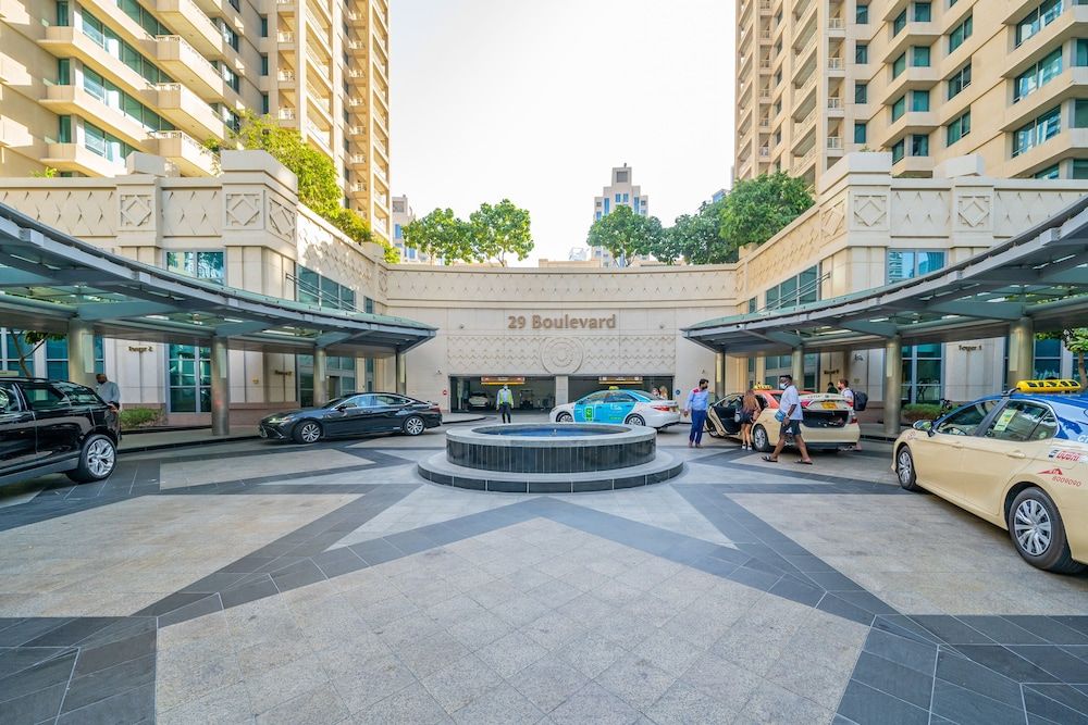 undefined Monty - Cozy Penthouse With Burj Khalifa and Fountain View 2