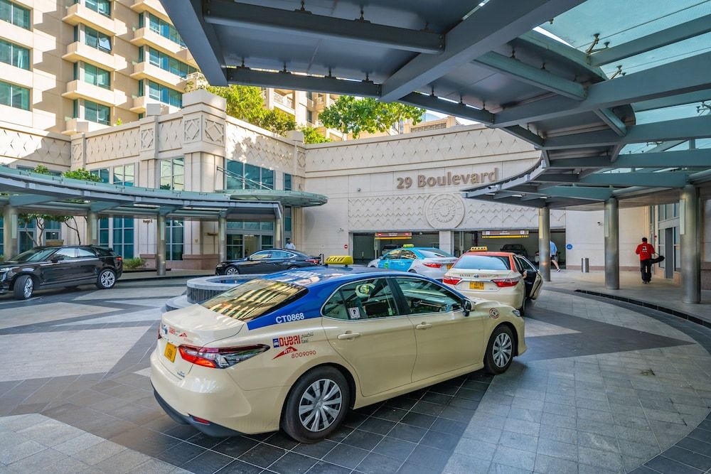 undefined Monty - Cozy Penthouse With Burj Khalifa and Fountain View 3