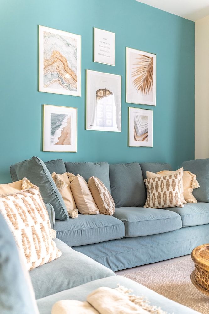 Stylish Waterfront Apartment With Views on Canal Comfort Apartment 24