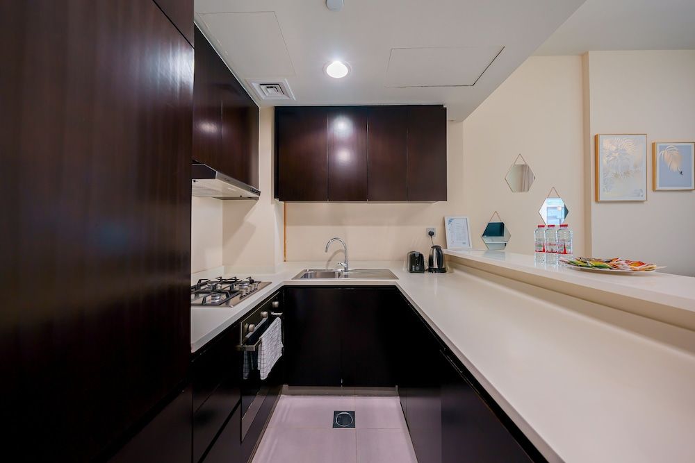 undefined Tanin - Apartment Amidst Lively Area With Pool and Balcony 9