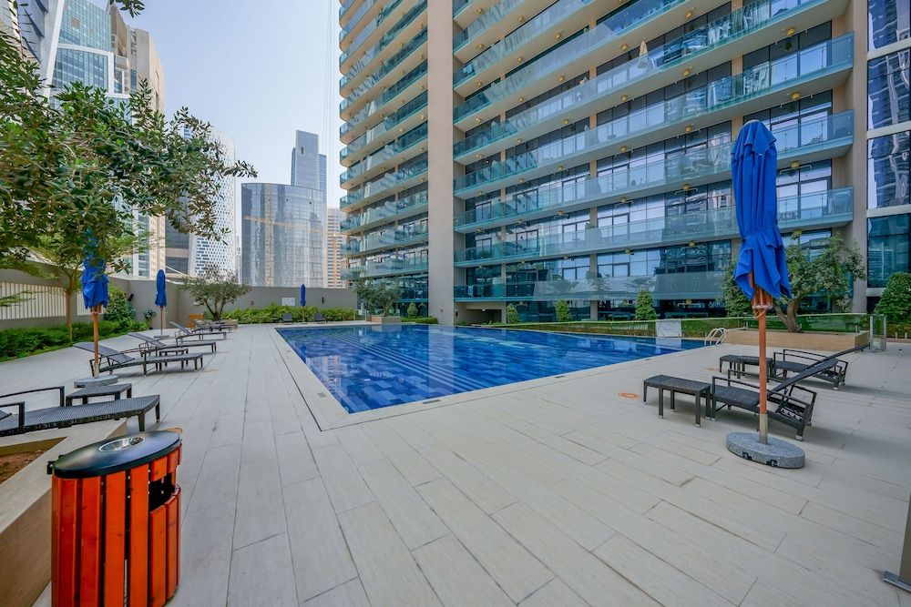 undefined Tanin - Apartment Amidst Lively Area With Pool and Balcony 2