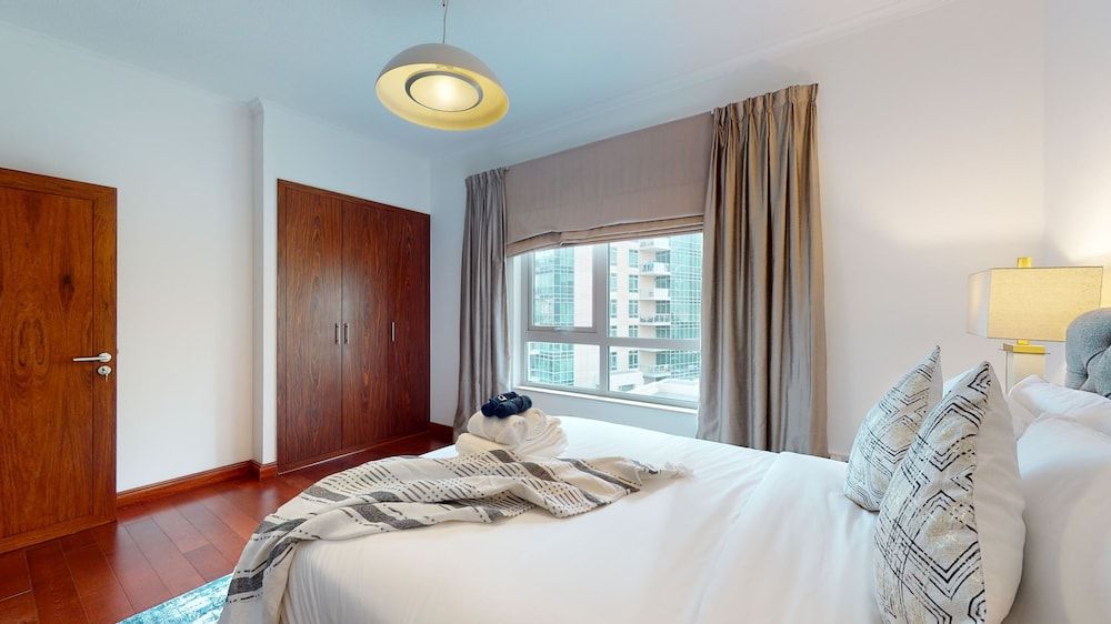 The Residences 601 Executive Apartment 12