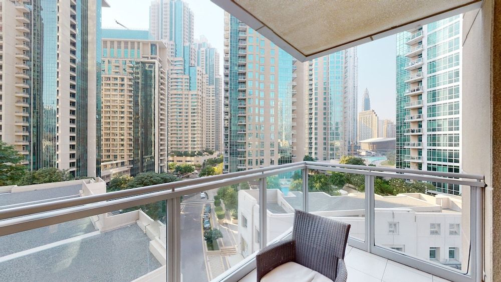 The Residences 601 Executive Apartment 16