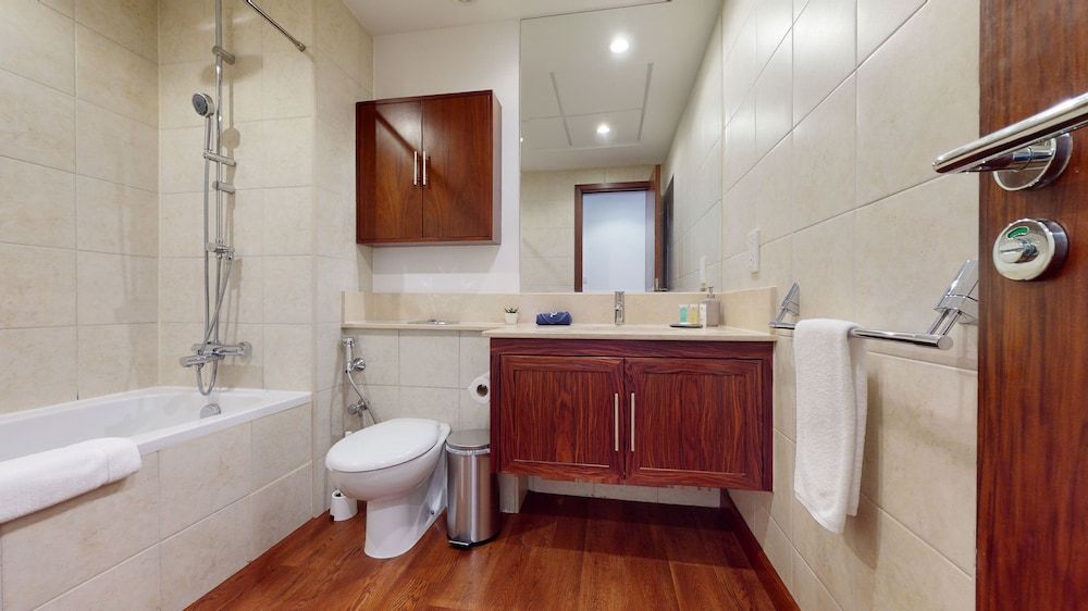 The Residences 601 Executive Apartment 19