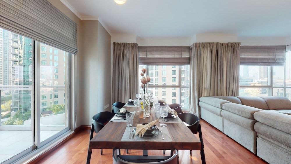 The Residences 601 Executive Apartment 23