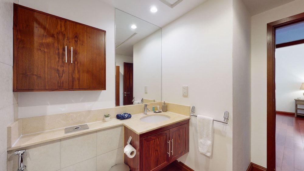 The Residences 601 Executive Apartment 22