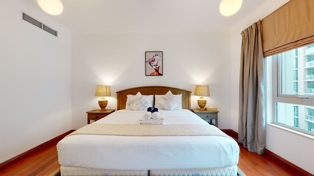 The Residences 601 Executive Apartment 3