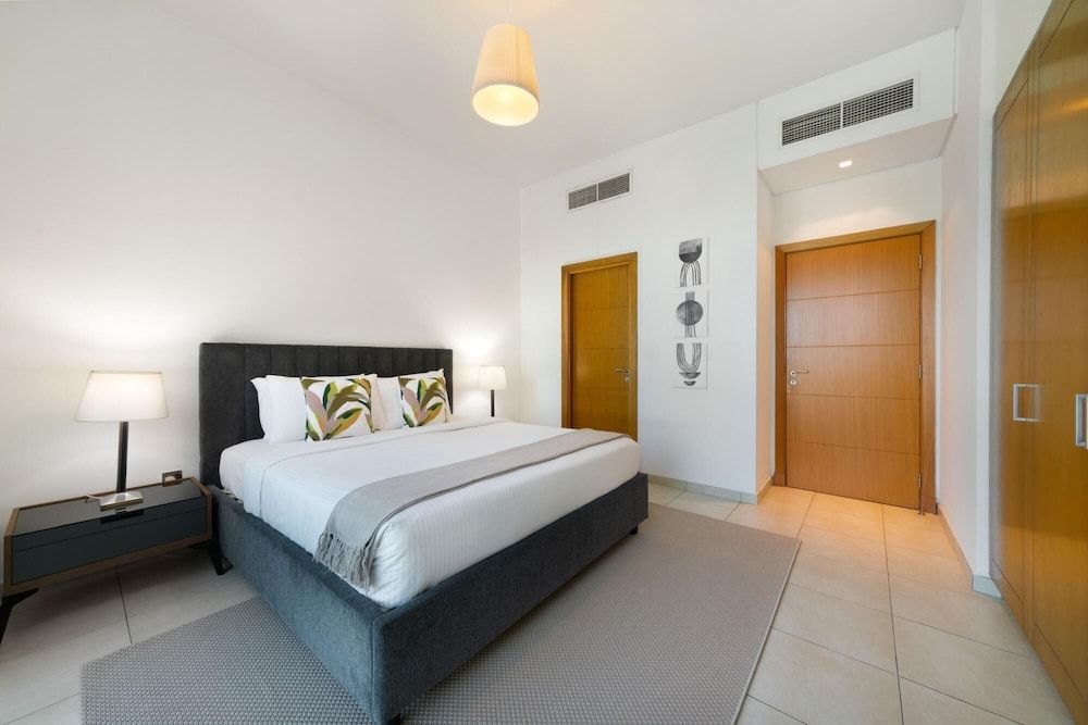 Exclusive Apt w Seafront Views Over Palm Jumeirah Apartment 23