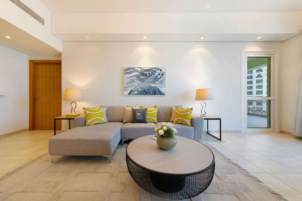 undefined Exclusive Apt w Seafront Views Over Palm Jumeirah 6