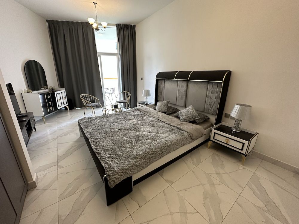 undefined Master Piece - Elegant Studio With Canal View in Business Bay 6