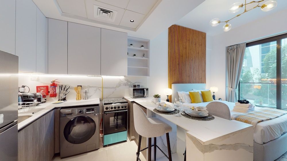 undefined Euro Residence 105 8