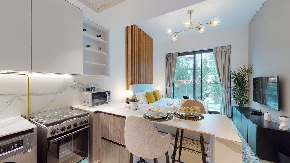 undefined Euro Residence 105 5