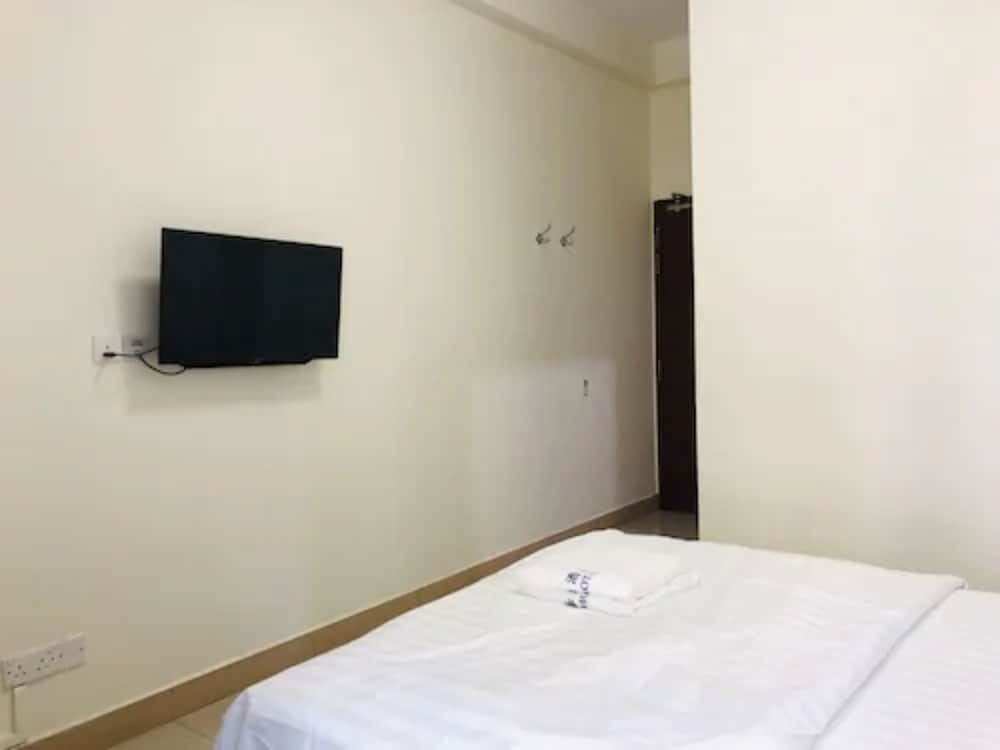 JH Hotel Standard Room 10