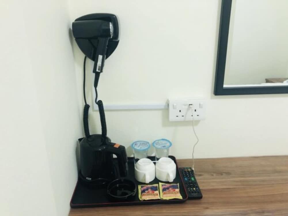 JH Hotel Standard Room 8