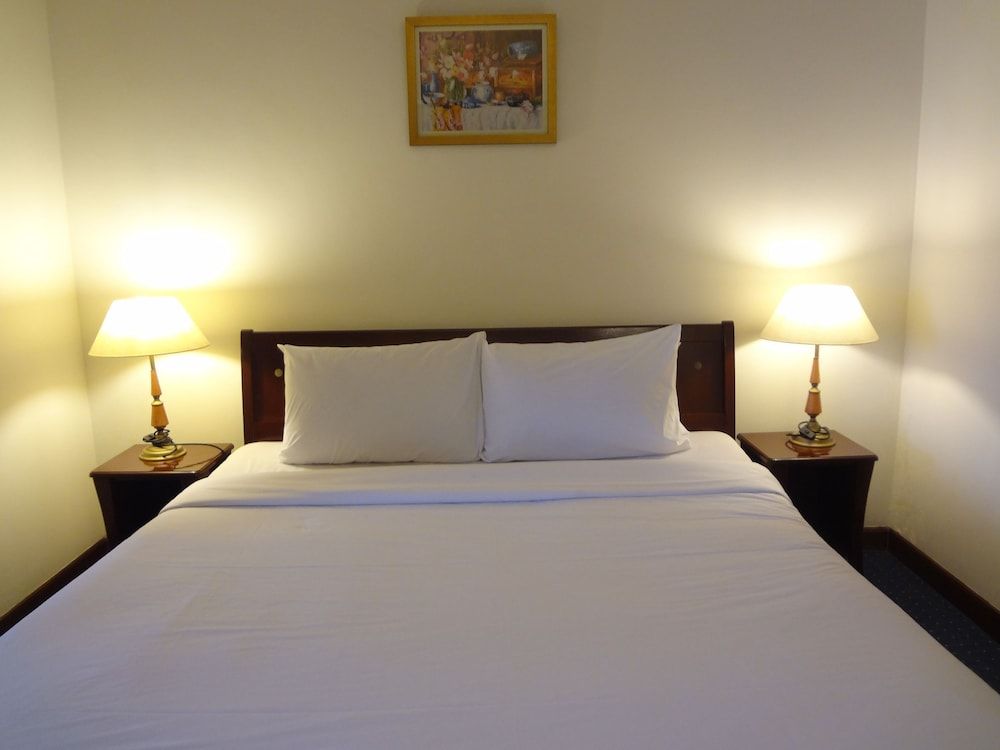 undefined Good Service Suite at Times Square 3