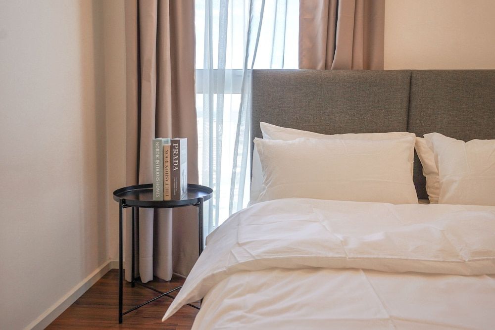 Design Condo, 3 Bedrooms, Balcony, City View