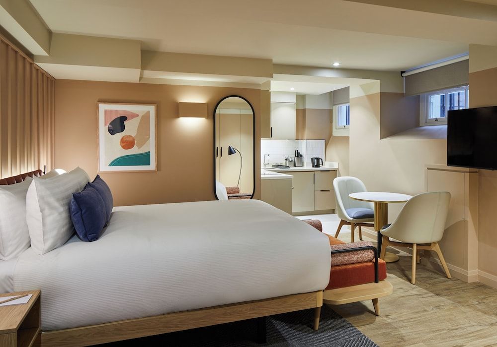 master Cannon Lower Ground Studio Apartment 2