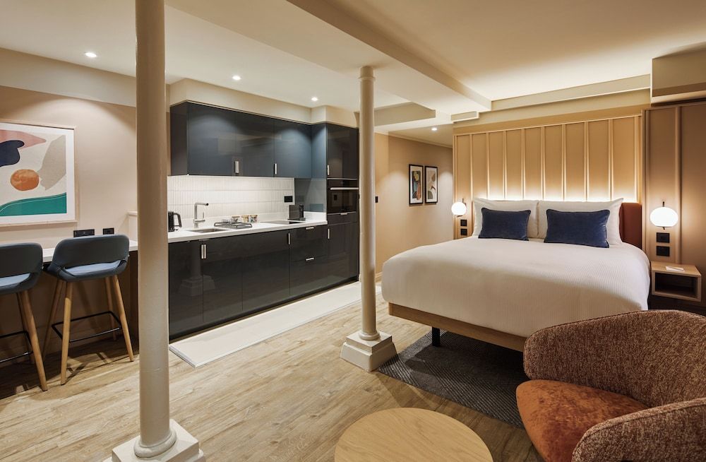 master Cannon Lower Ground Studio Apartment