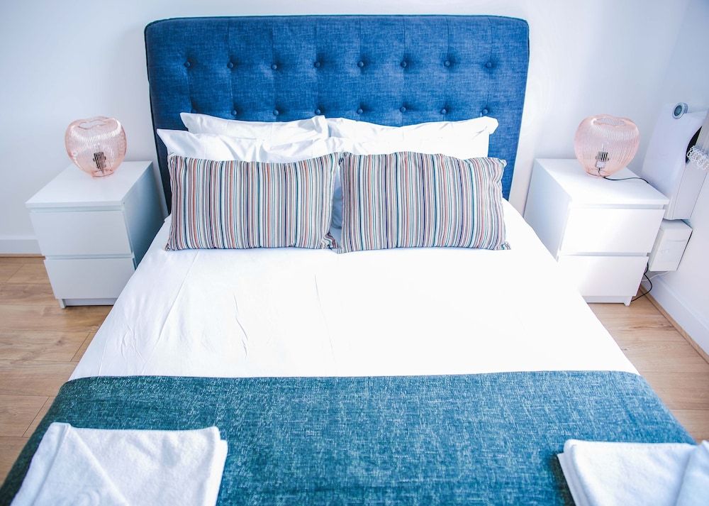 undefined Riverside 2 Bed Apartment 4