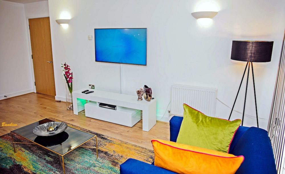 Riverside 2 Bed Apartment City Apartment, 2 Bedrooms, 2 Bathrooms 22