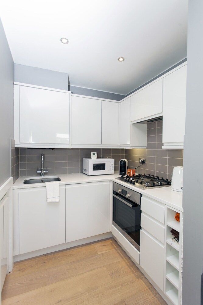 undefined Shopping Centre and Cinema Atmosphere 10