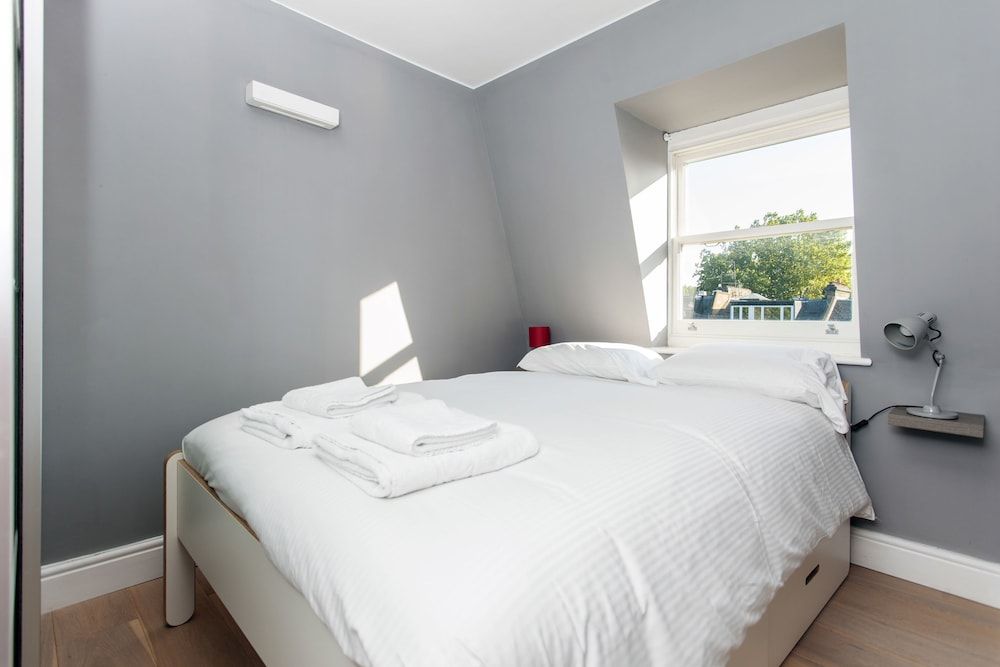 undefined Shopping Centre and Cinema Atmosphere 7