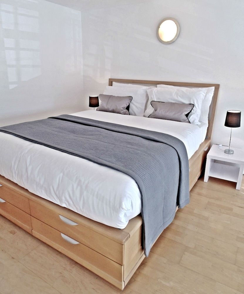 undefined Still Life King's Cross Deluxe 2