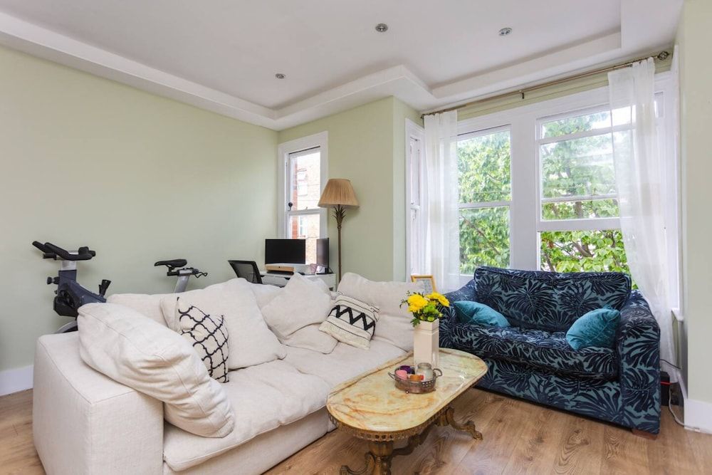 undefined Stunning 2 Bedroom Apartment in Maida Vale With a Garden 2