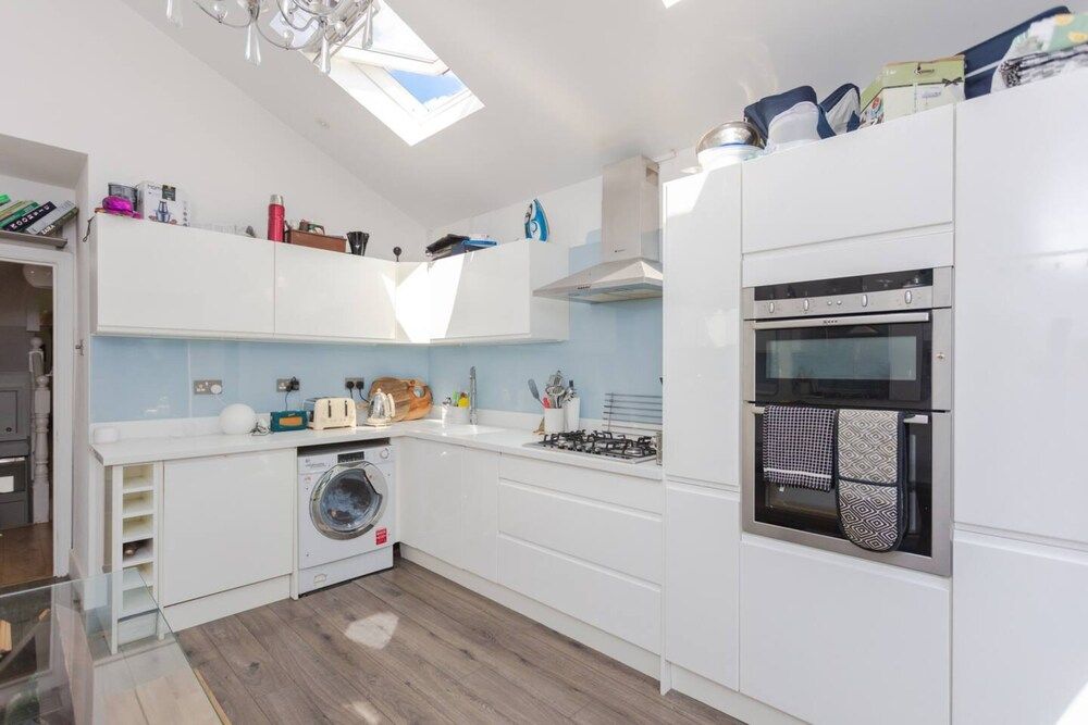 undefined Stunning 2 Bedroom Apartment in Maida Vale With a Garden 6