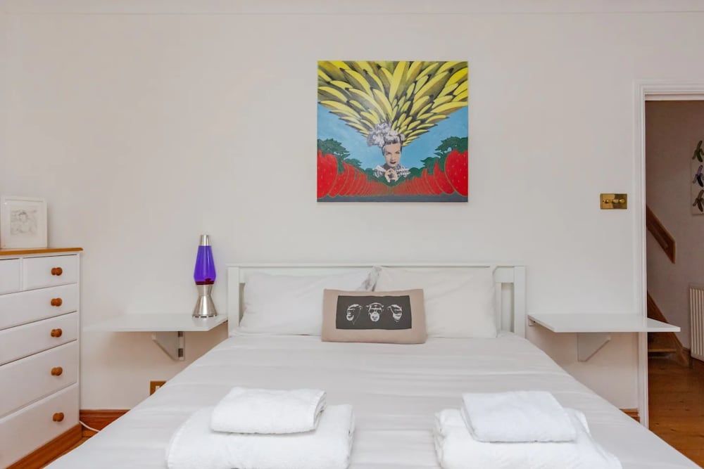 undefined Quirky 2 Bedroom Apartment in Elephant and Castle 2