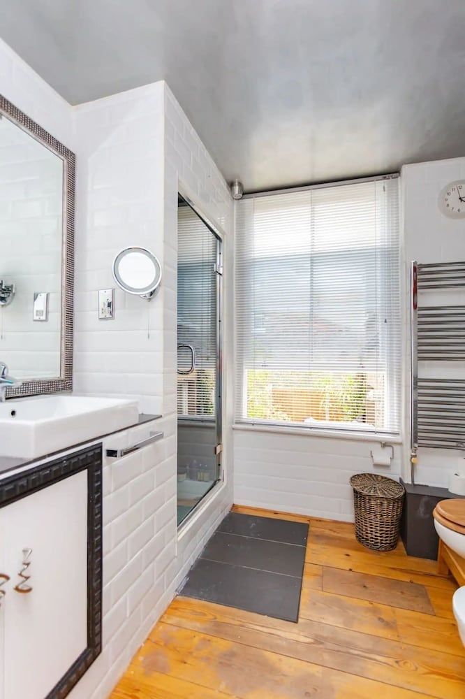 undefined Quirky 2 Bedroom Apartment in Elephant and Castle 10