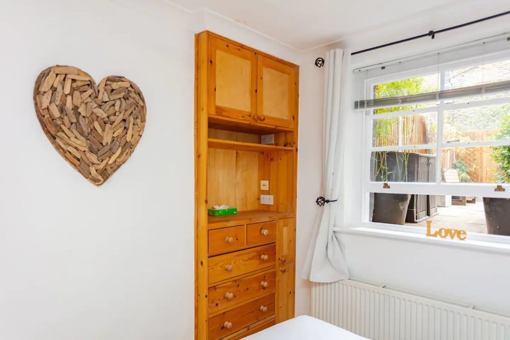 undefined Quirky 2 Bedroom Apartment in Elephant and Castle 7