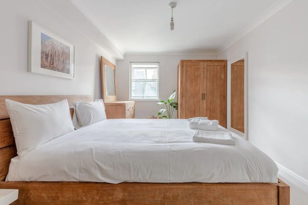 undefined Contemporary 2 Bedroom Apartment in Bermondsey 3