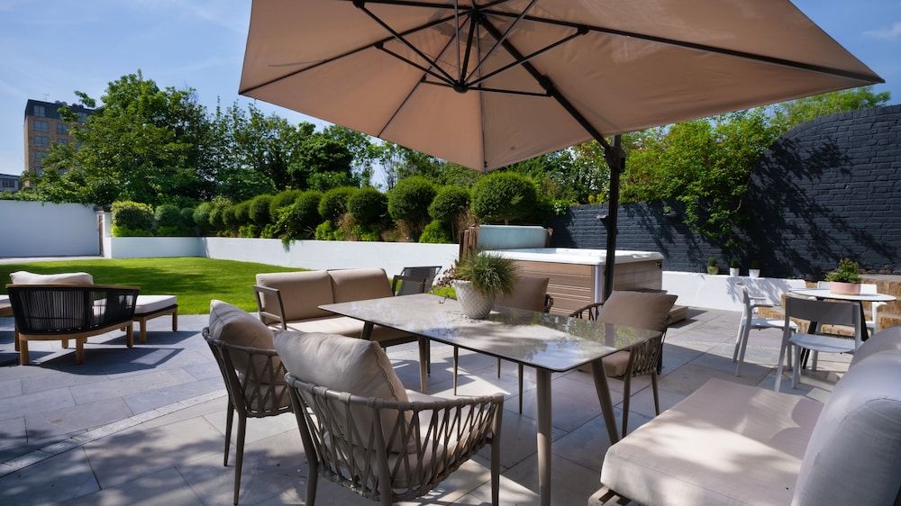 undefined Dream House London With ac, Gym, hot Tub, Cinema 9