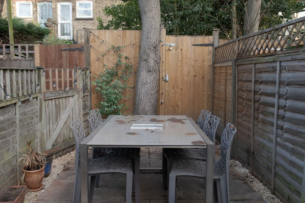 undefined Spacious two Bedroom Maisonette With Private Garden in Balham by Underthedoormat