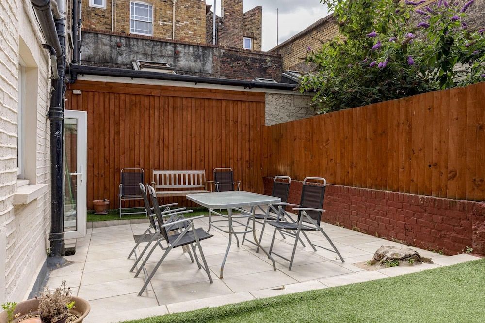 undefined Baker Street Regent Park 3-bedrooms Garden Flat