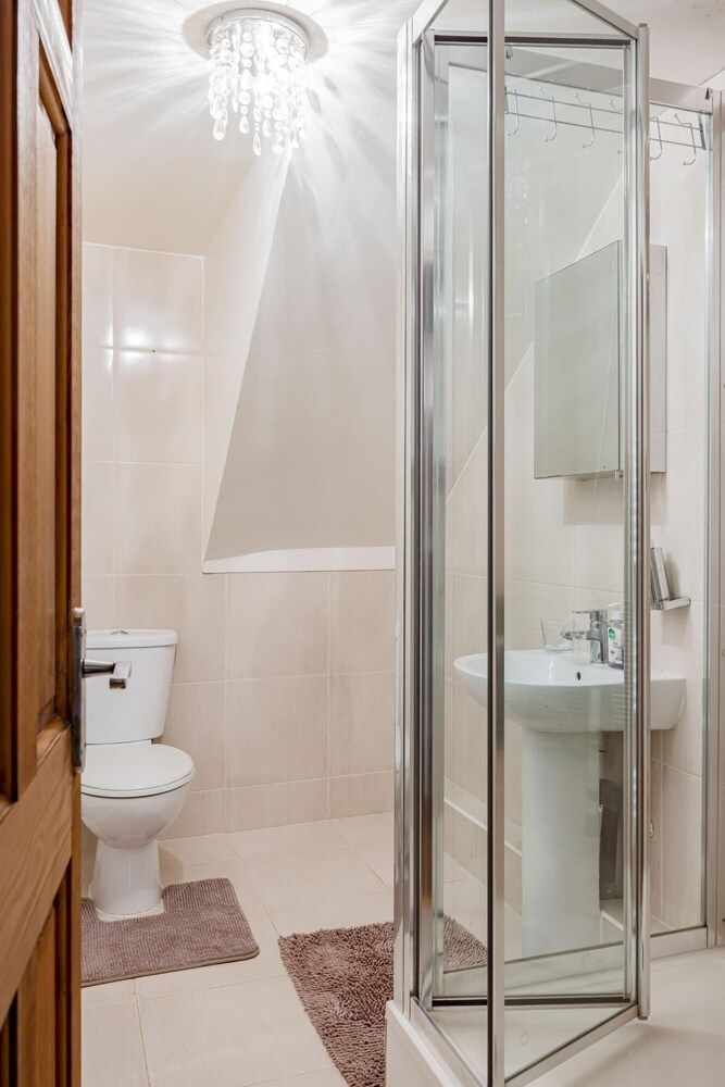 undefined Baker Street Regent Park 3-bedrooms Garden Flat 6