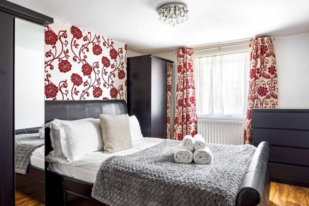 undefined Baker Street Regent Park 3-bedrooms Garden Flat 7