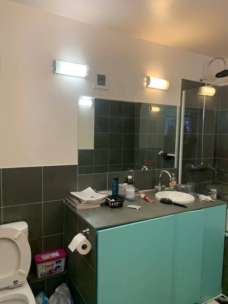 undefined Vibrant 2BD Flat With City Views - Shepherd's Bush 8