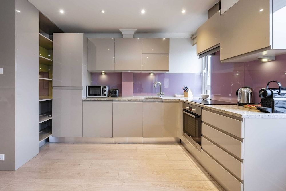 undefined Beautiful 3-bed in the Heart of London With Parking-hosted by Sweetstay 5