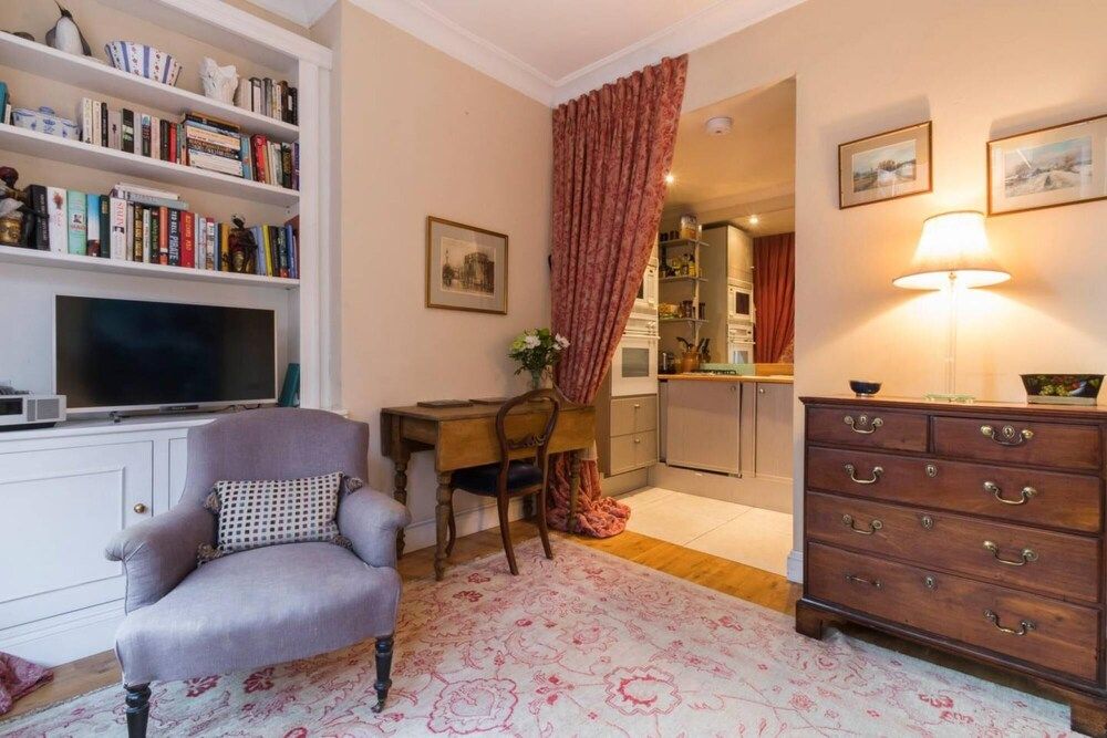 undefined Long Stay Discounts - Charming 1 bed apt Chelsea 4